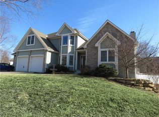 1808 SW Stonecreek Dr, Blue Springs, MO 64015