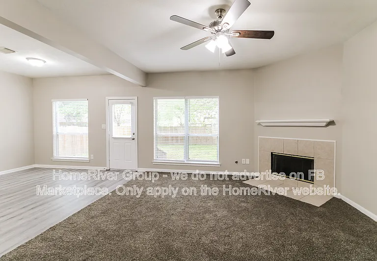 11915 Cottonwood Ln — Photo 2