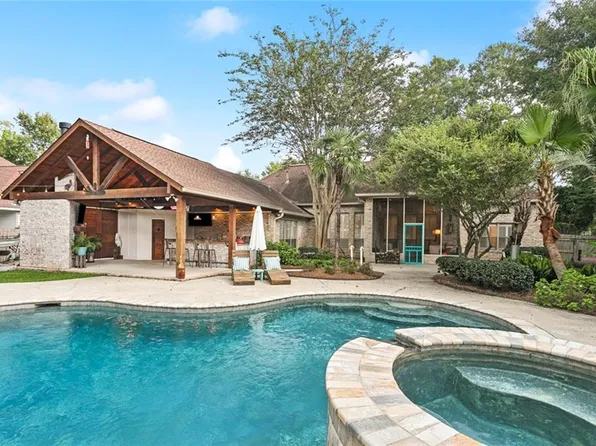 325 Sandy Brook Cir, Madisonville, LA 70447