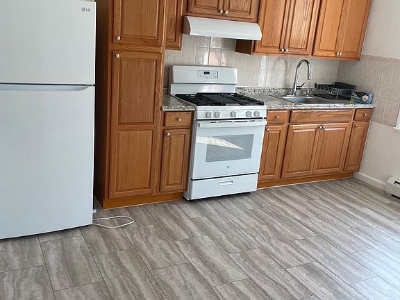 2nd image of 45-47 Wright Ave