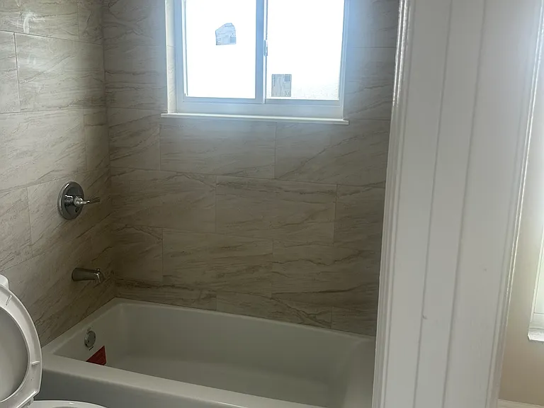 2327 Harbor Town Dr — Photo 10