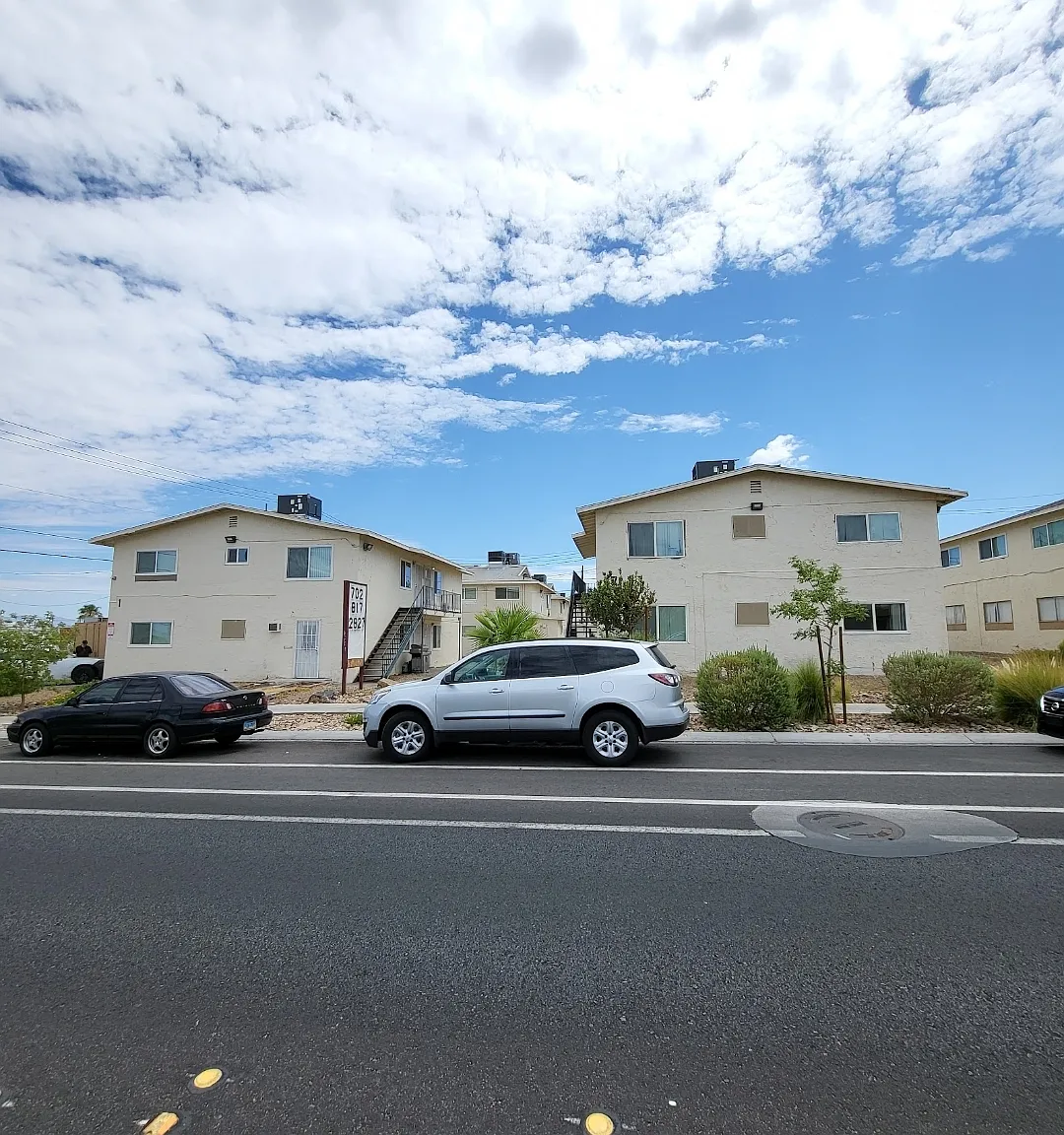 Mulberry Park Apartments — Photo 2