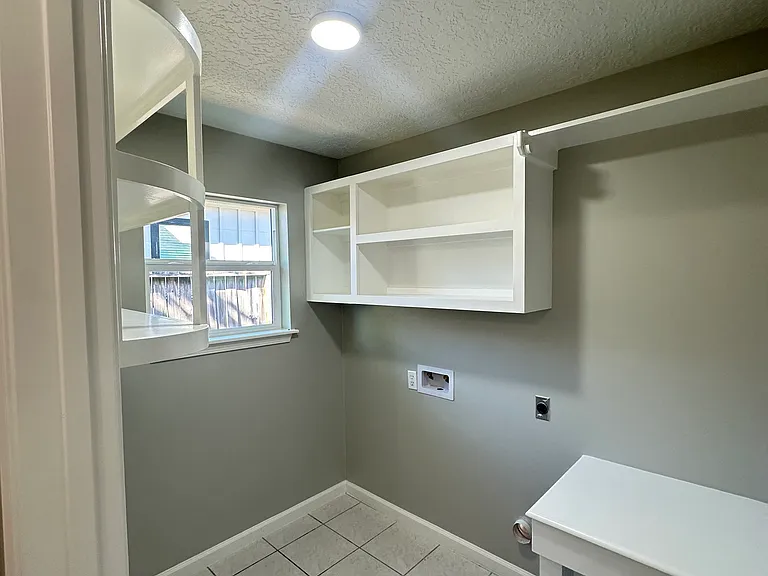 2830 Lelia St — Photo 5