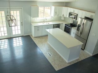 38 Mallard Ln, East Haven, CT 06512