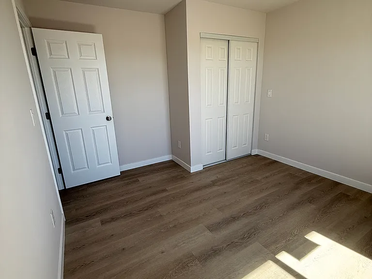 11221 Dumont Ave — Photo 4