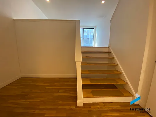 Rented by FirstService Realty (legacy) | media 10