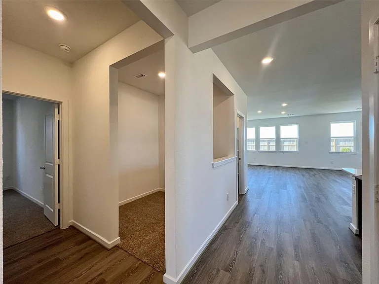 21835 Redwood Bluff Trl — Photo 14