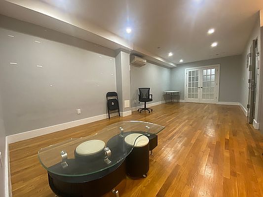 2nd image of 104 Cornelia St #2A