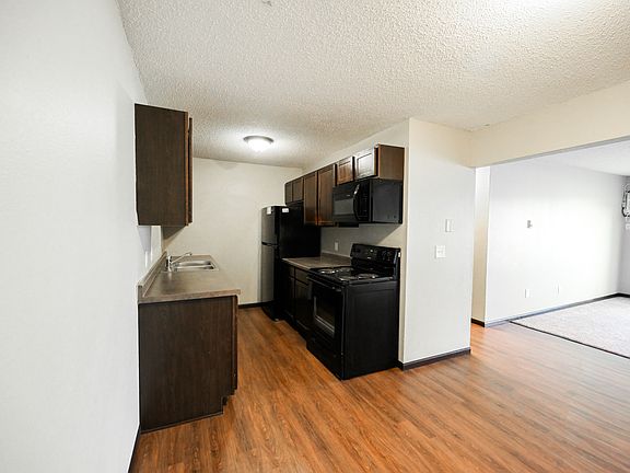 2nd image of 832 21st Ave SE