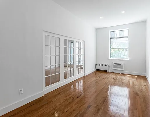 Rented by Wave Real Estate Group | media 11