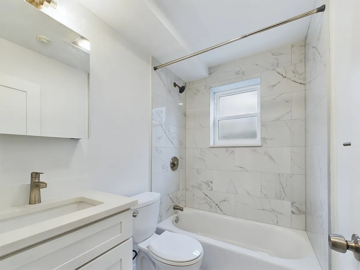 Building Photo - 118 Greenleaf St #12