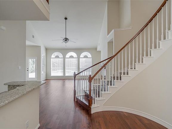 4th image of 8786 Kennsington St