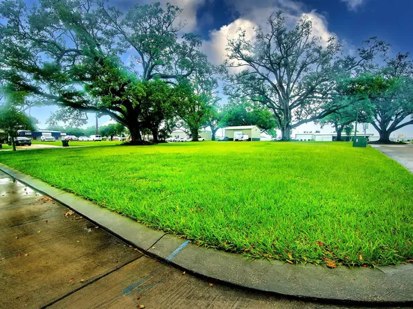 5018 Imperial Dr, Houma, LA 70360