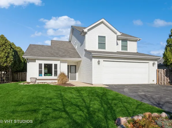1136 Golden Oaks Pkwy, Aurora, IL 60506