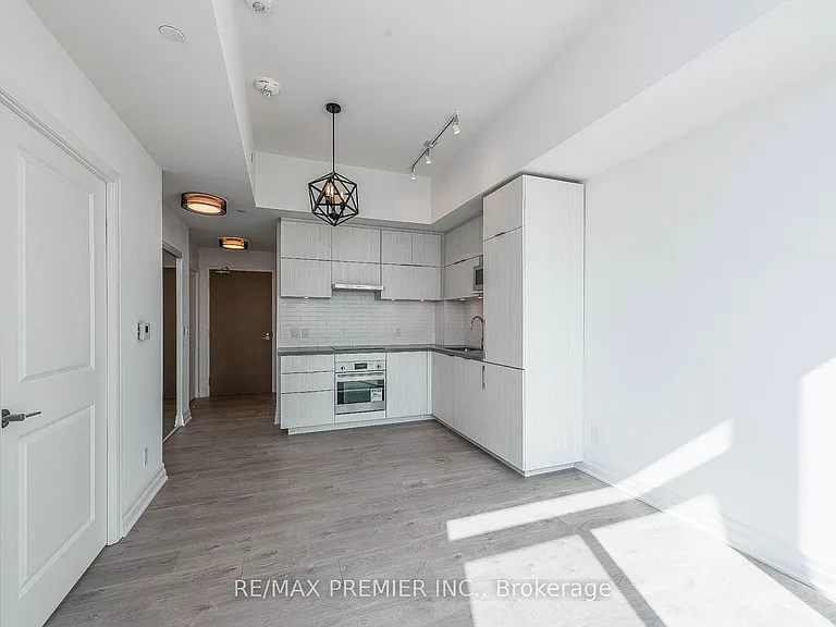 8 Rouge Valley Dr W #1211B — Photo 19