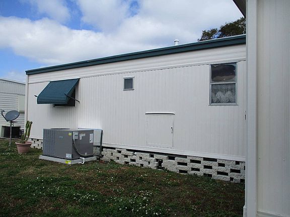 3rd image of 2505 E Bay Dr #96