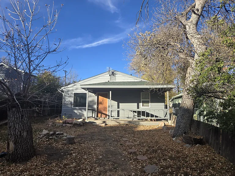 630 E Saint Vrain St — Photo 1