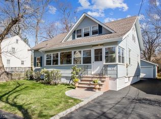 14 Amherst Pl, Livingston, NJ 07039