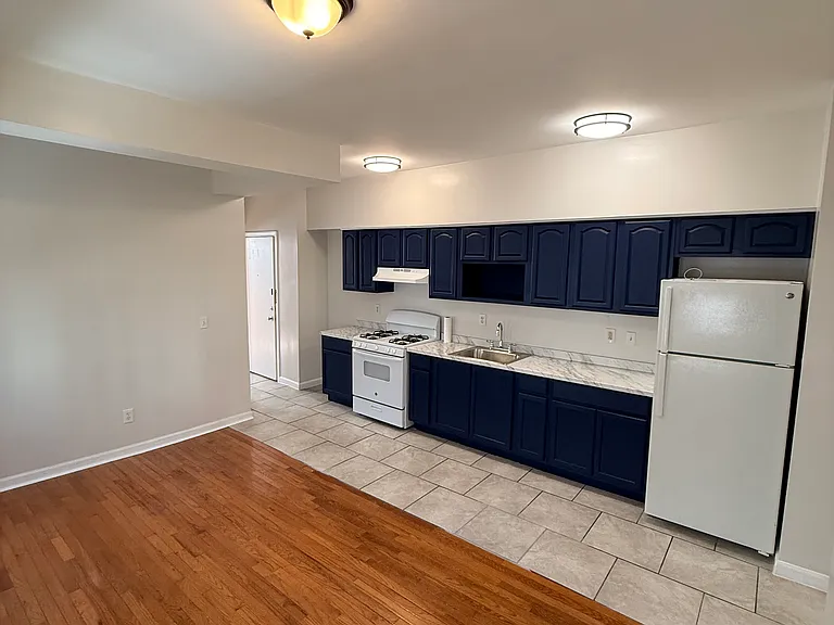 39 Tichenor Ter #1L — Photo 2