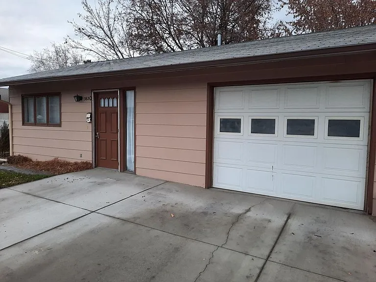 3630 Dore Ln — Photo 1