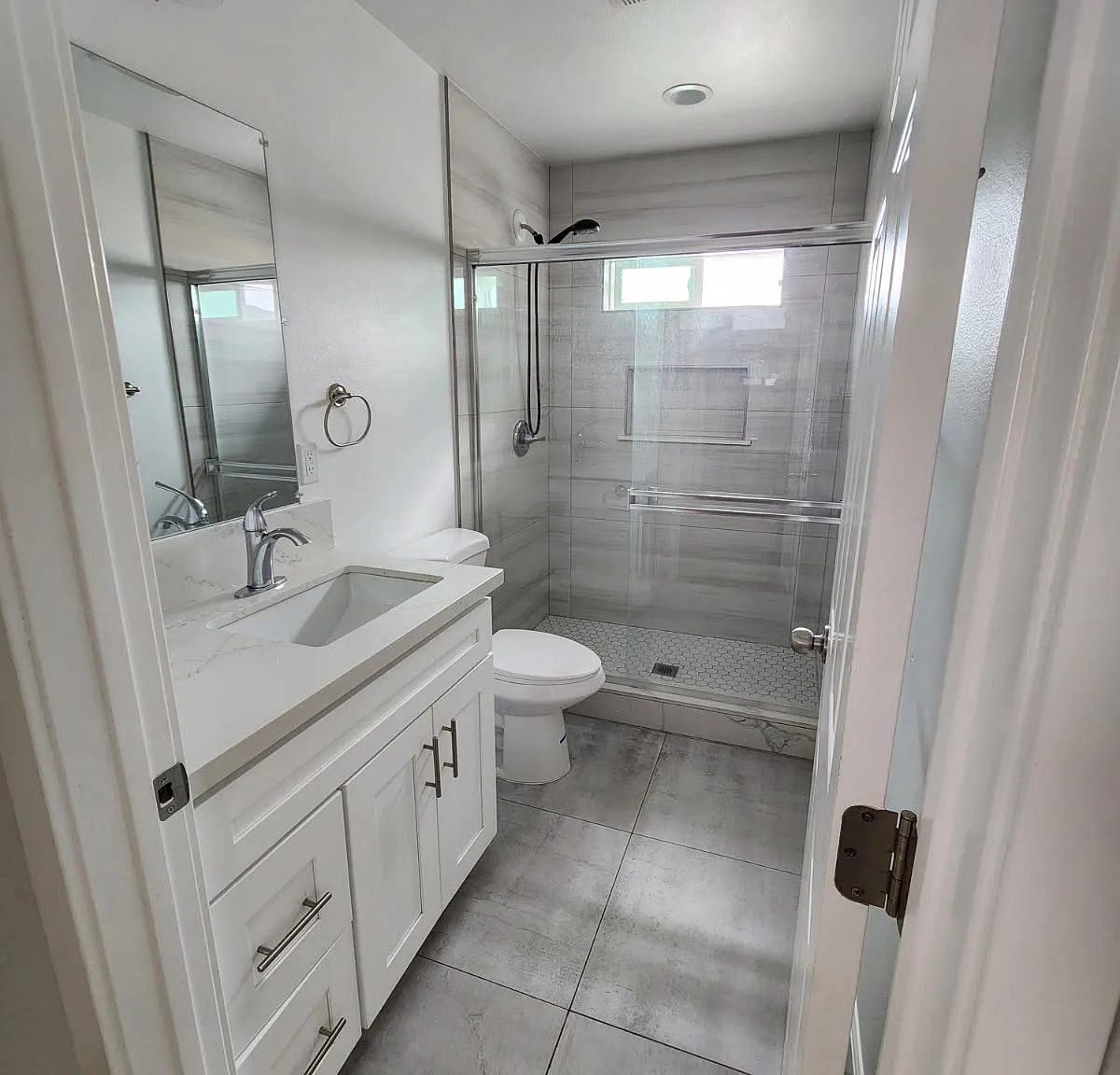 2 bed, 1050 sqft, $2,500 — Photo 3