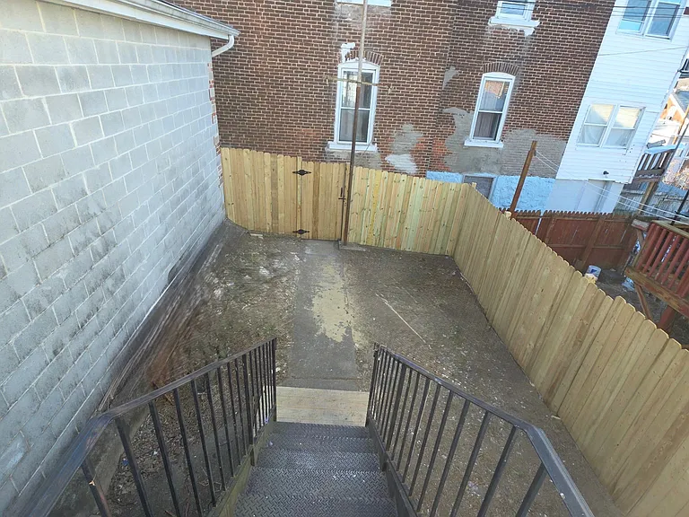 314 State St — Photo 9