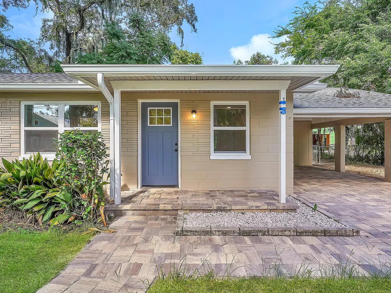 3 bed, 988 sqft, $2,100 — Photo 4
