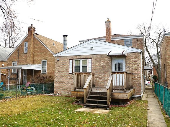 5th image of 3736 N Plainfield Ave