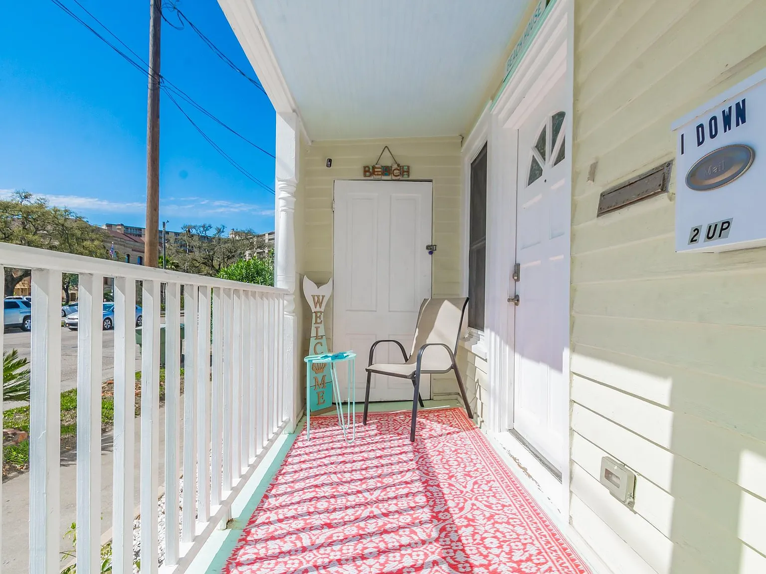 1406 Moody Ave — Photo 2
