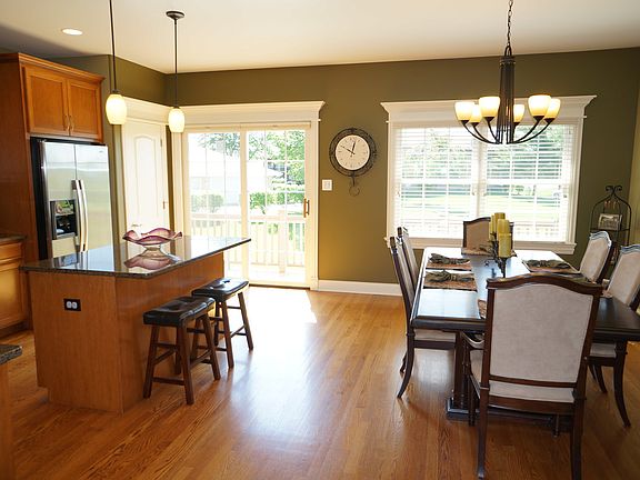 4th image of 17955 Fountain Cir