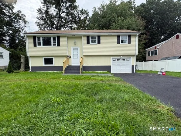 17 Forest Lane, Bloomfield, CT 06002