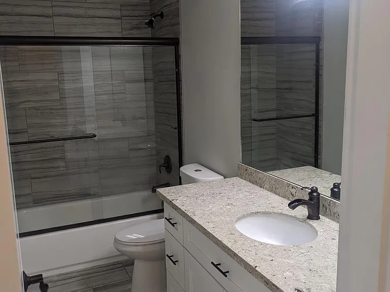110 Lincoln Ave — Photo 6