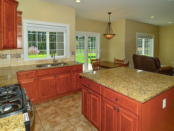 4th image of 6443 37th Ln NW
