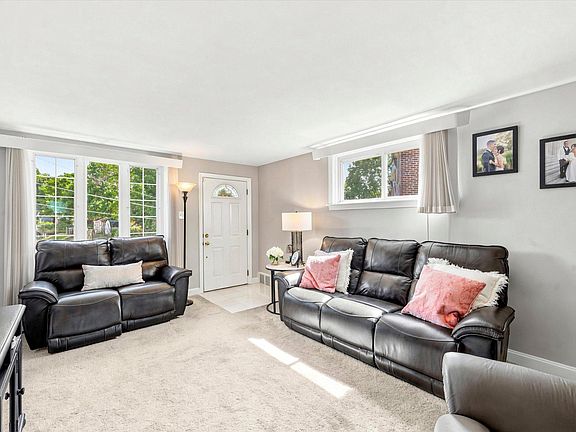 5th image of 5242 Gramercy Dr