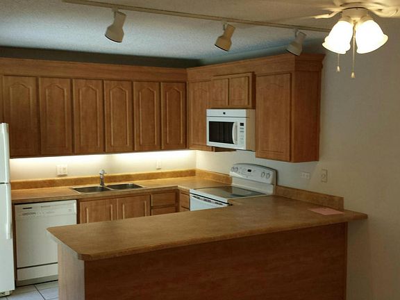 3rd image of 2951 SW 22nd Cir #26-C