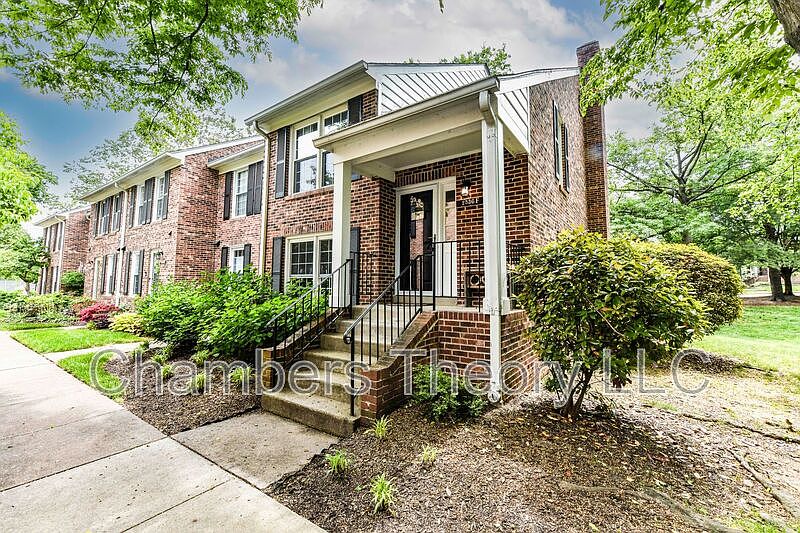 1st image of 2536 S Arlington Mill Dr APT F