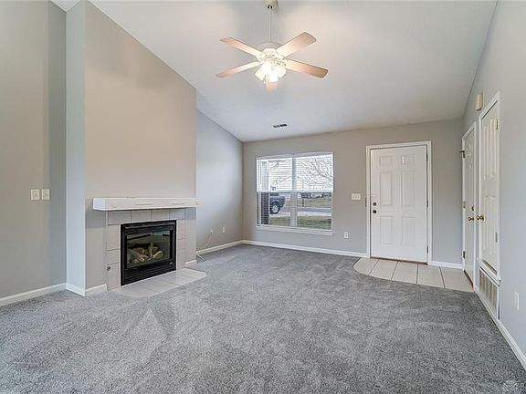 5th image of 108 Clubhouse Ln #A