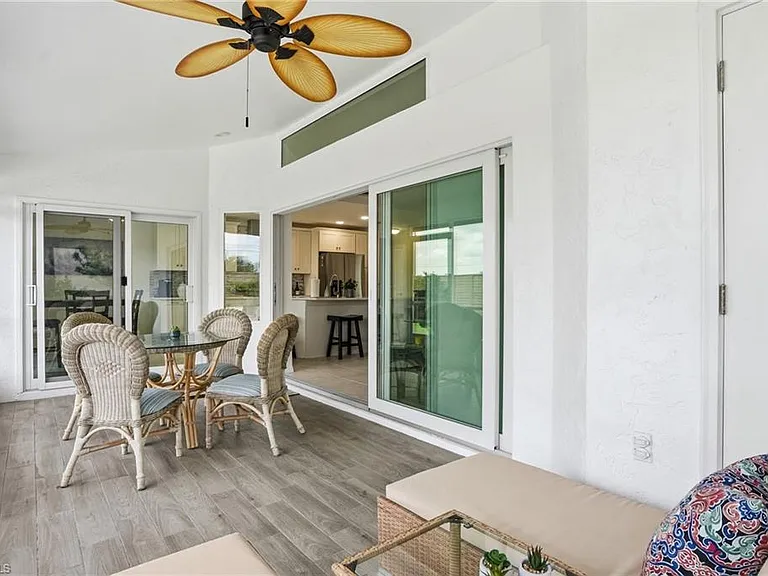 132 Bordeaux Cir — Photo 30