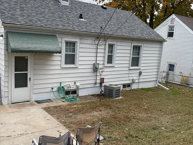 1324 S 51st Ave — Photo 2