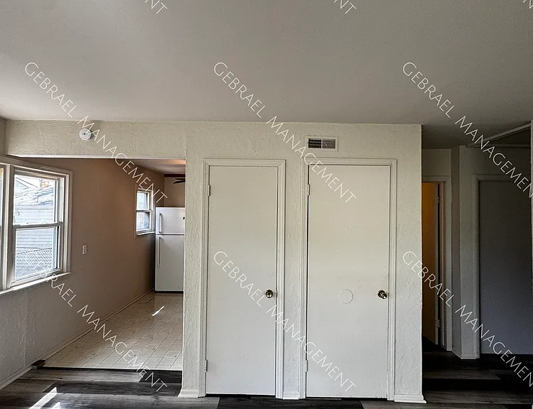 3026 Montana Ave — Photo 5