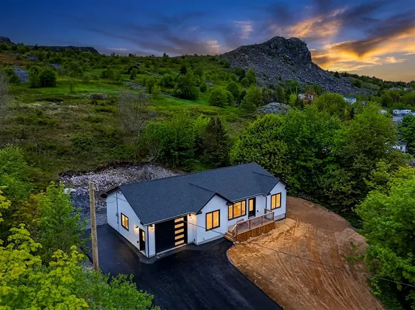 137 Main Road, Upper Island Cove, NL A0A4E0