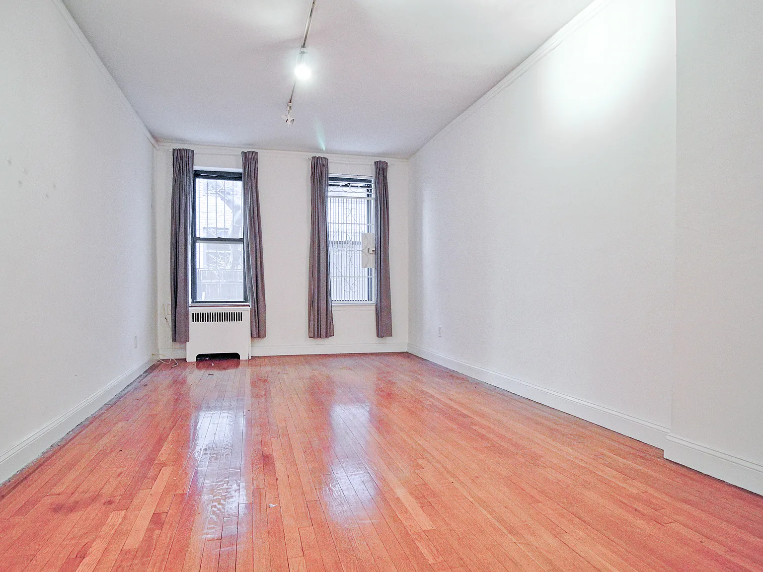 343 East 51st Street — Photo 2