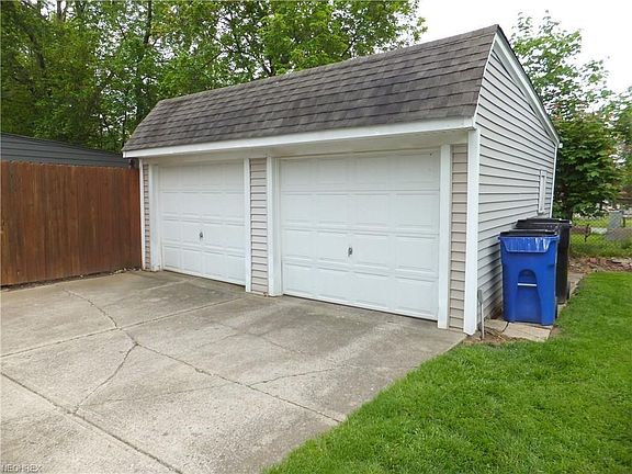 3rd image of 4705 Behrwald Ave
