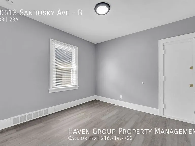 10613 Sandusky Ave #B — Photo 13