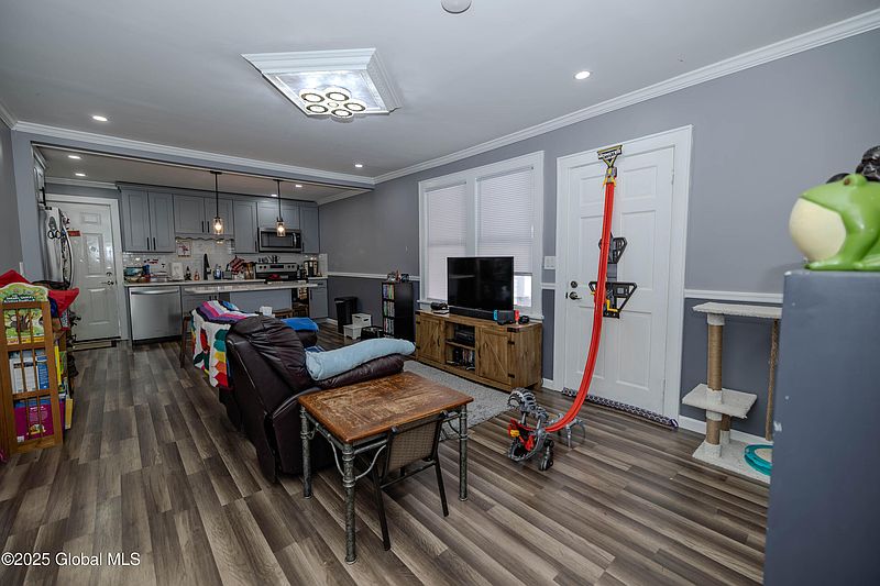 5th image of 348 Olean Street