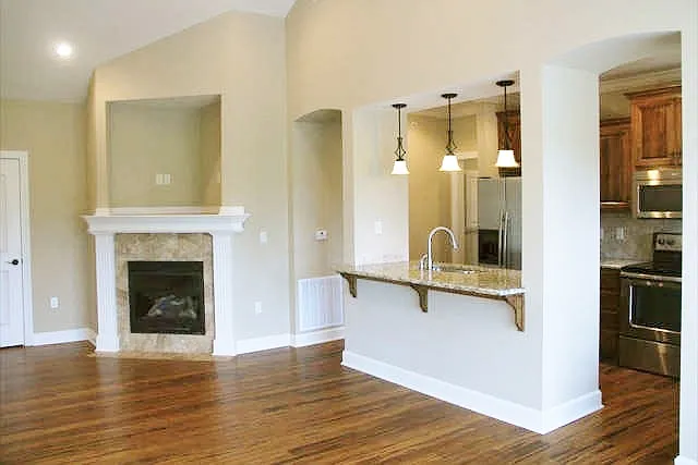 Mansions At Canyon Creek Apartments — Photo 28