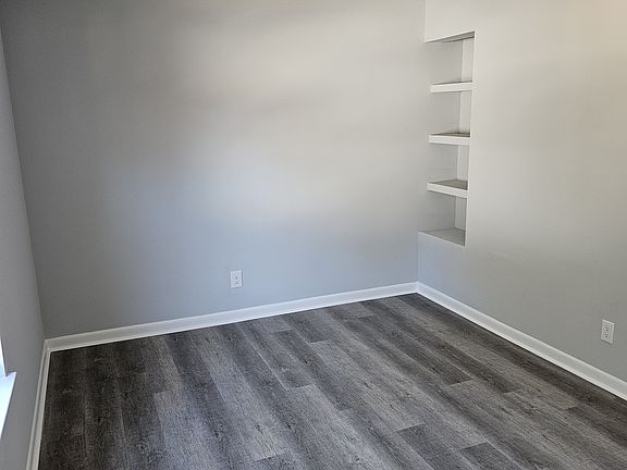 4th image of 155 Clifford St