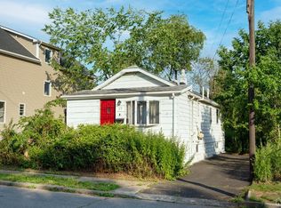 17 Bird Ave, Iselin, NJ 08830