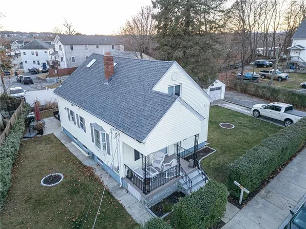 26 Woodside Rd, Providence, RI 02909