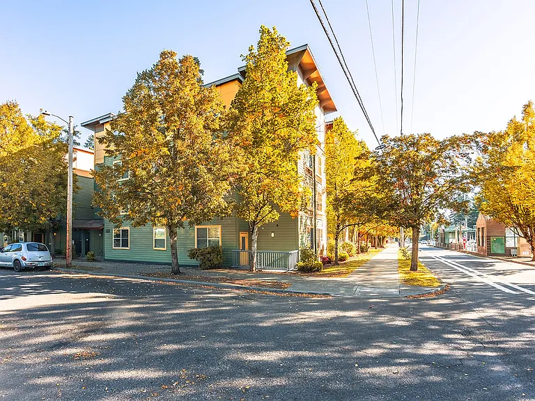 INCOME RESTRICTED Affordable Apartments in Hazelwood! — Photo 43